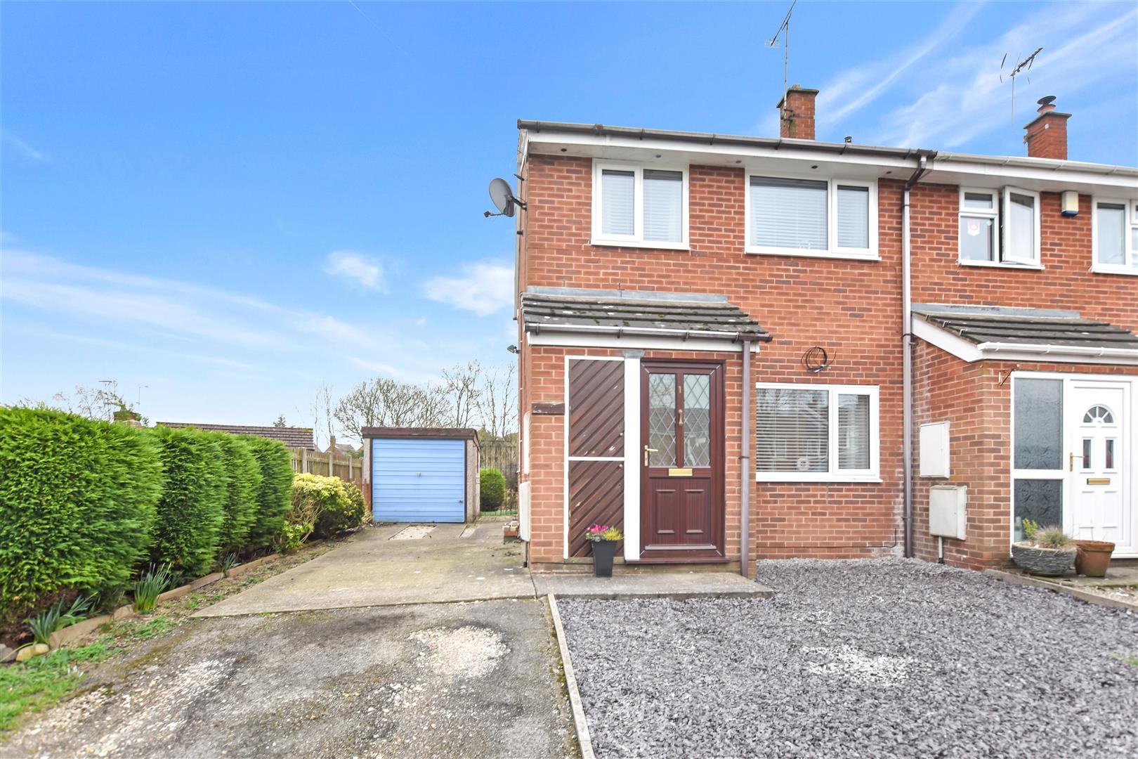 For Sale 3 Bed House semidetached